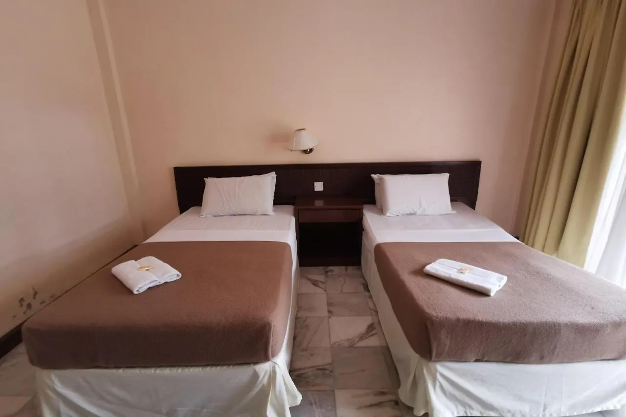 Oyo 89972 Borneo Paradise Beach Hotel Kinarut Malaysia