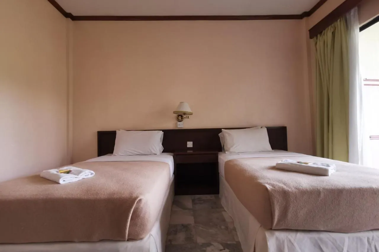 Oyo 89972 Borneo Paradise Beach Hotel Kinarut