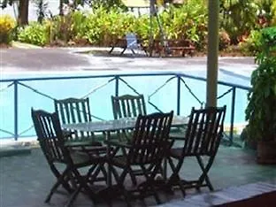 Oyo 89972 Borneo Paradise Beach Hotel Kinarut